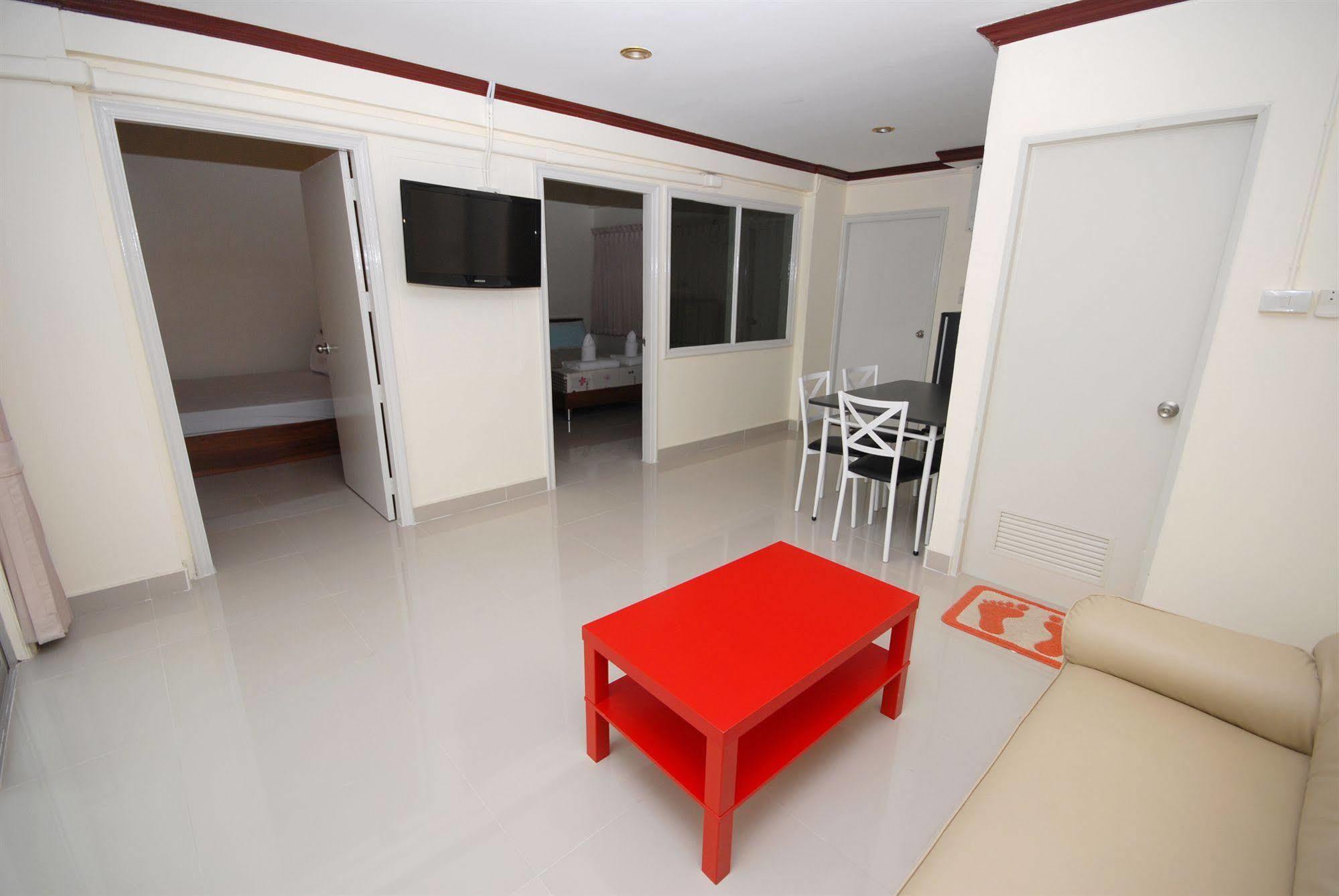 Cozy Loft Hostel Pattaya Ngoại thất bức ảnh